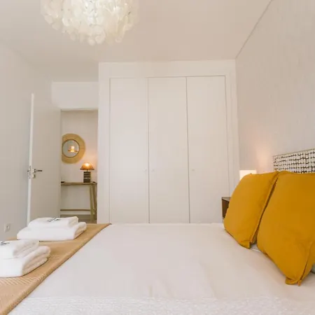 25 - Seaside Retreat *