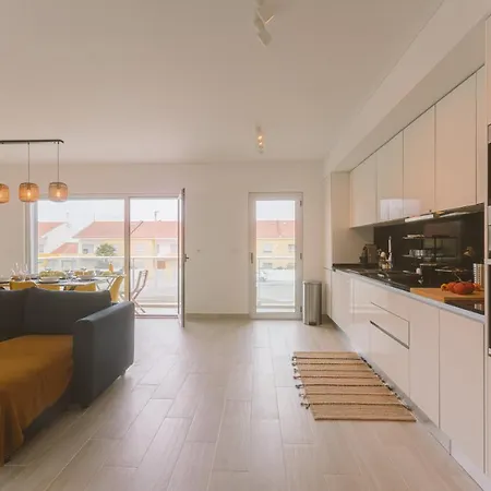 25 - Seaside Retreat Peniche