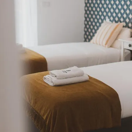 25 - Seaside Retreat *