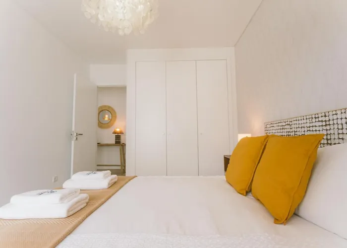 25 - Seaside Retreat *