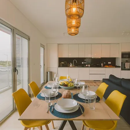 25 - Seaside Retreat Apartment