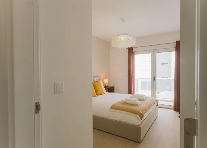 25 - Seaside Retreat Пениши