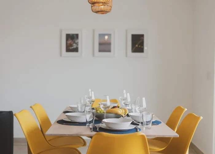 25 - Seaside Retreat *